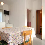 شقة 7125b